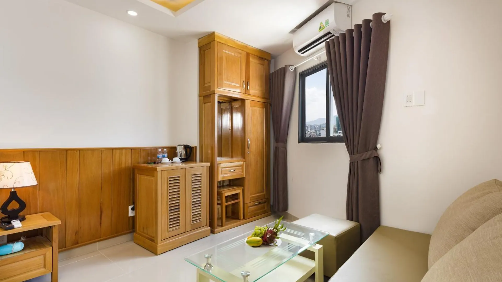Royal Hotel Нячанг 3*,